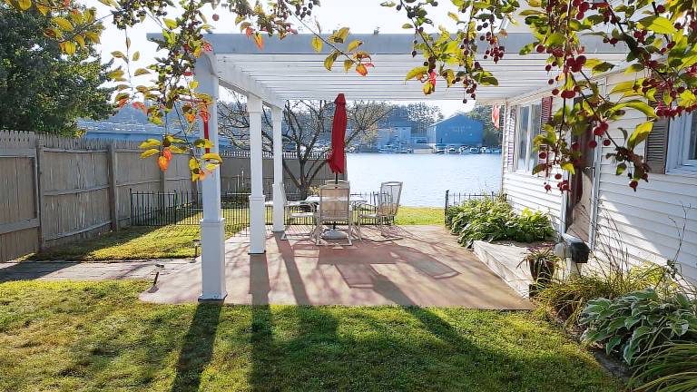 House Lake Winnisquam