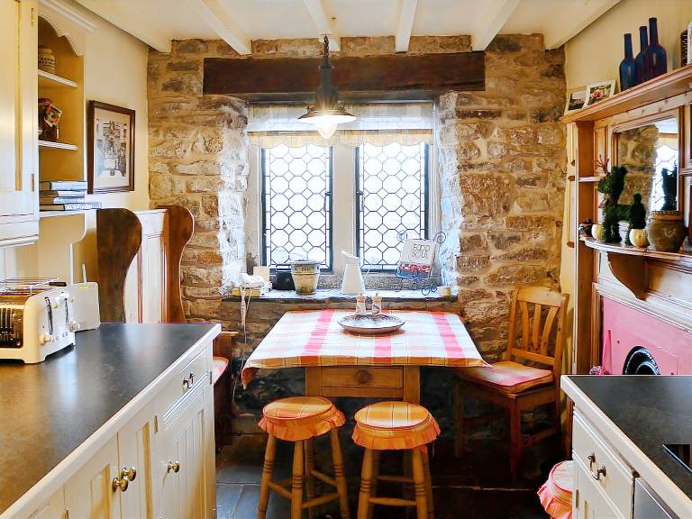Cottage  Castleton