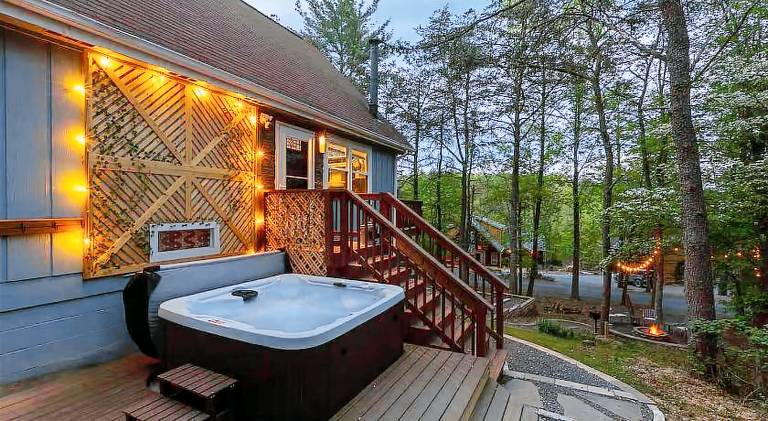 Bryce Chalet - Hot Tub, Game Room, Fire Pit, Pets — photo 2