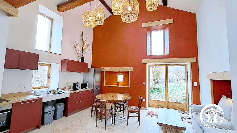 Gite with BBQ, garden & patio — photo 5