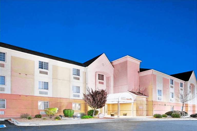 Sonesta Simply Suites Albuquerque Midtown in Albuquerque, NM
