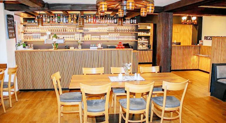 Deutsches Haus Hotel Restaurant Gastwirtschaft Biergarten am Radweg Bermuthshain — photo 4