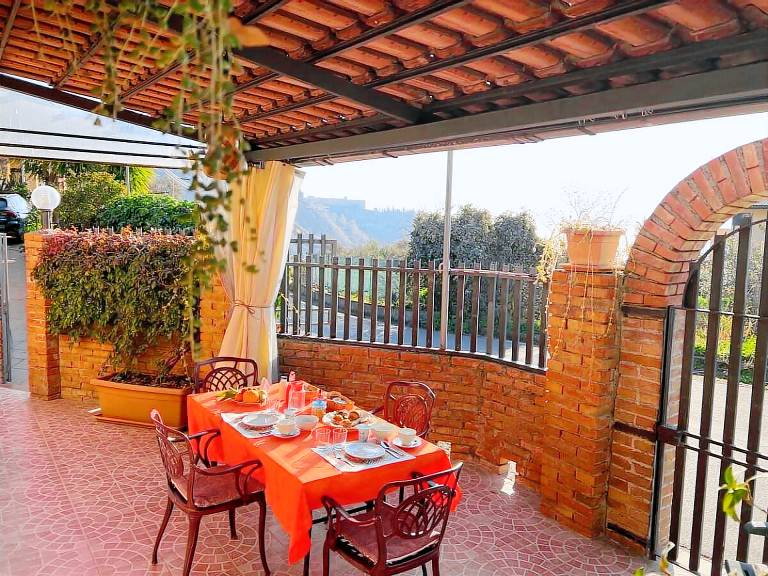 Beautiful bungalow with yard | Good for workation | Pets are welcome — photo 3