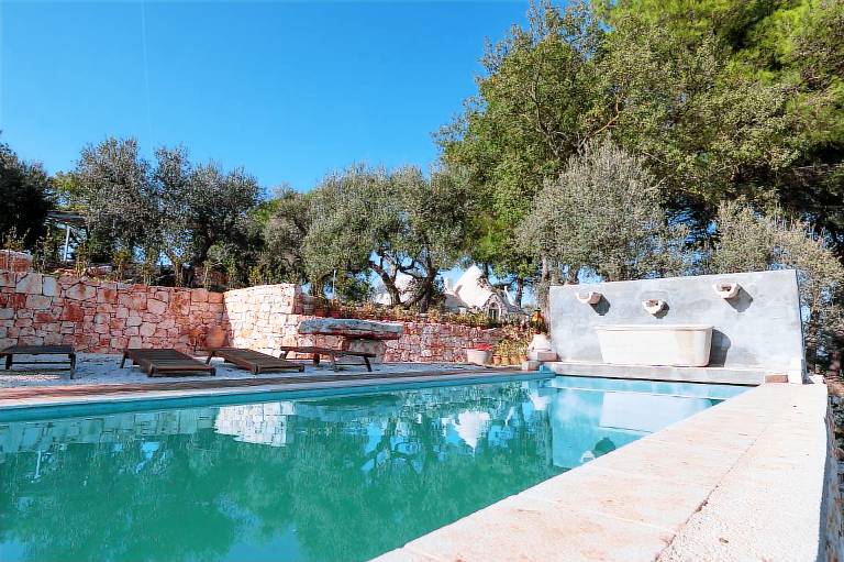 House with pool, terrace & garden | Garden view in Ostuni