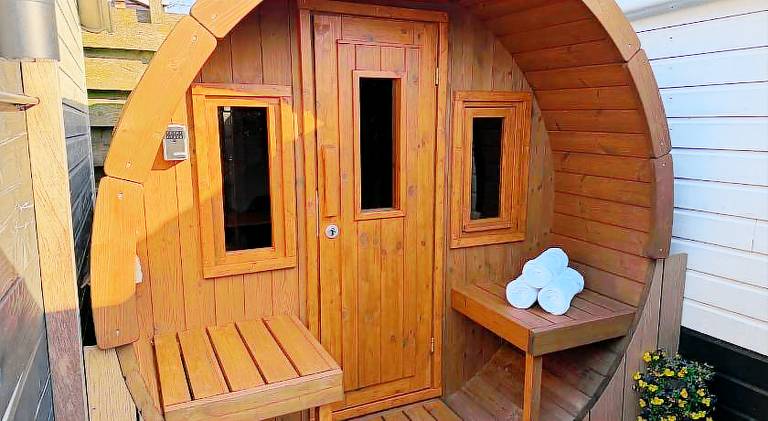 Chalet with 1 room for 2 persons — photo 4