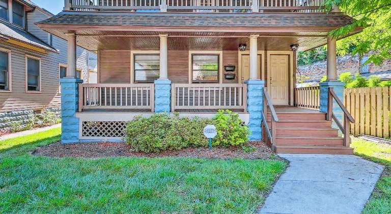 3 Mi to Dtwn Walkable Apt in Cleveland! — photo 5