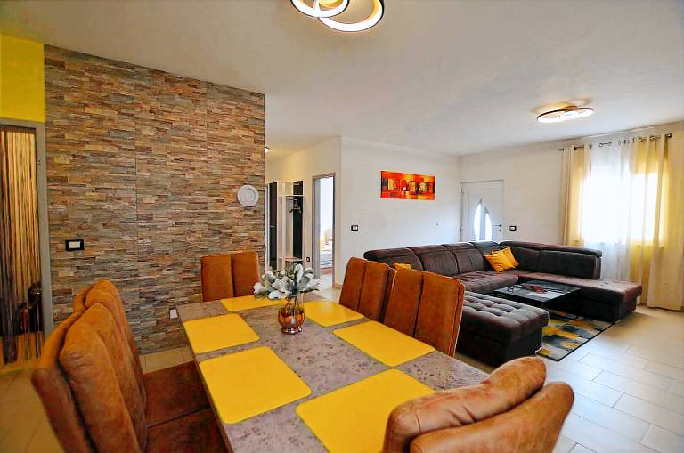 Emilio Apartment with private terace — photo 3