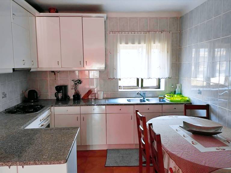 Comfortable apartment with private pool in Esposende — photo 4