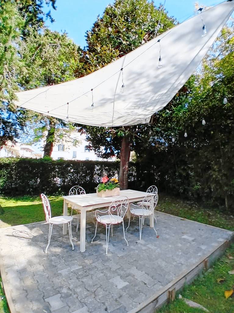 Villa with private pool & garden | Garden view — photo 5