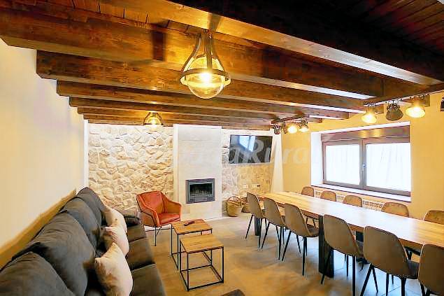 Pleasant cottage with yard, grill & pool | Nature view | Pet-friendly — photo 3