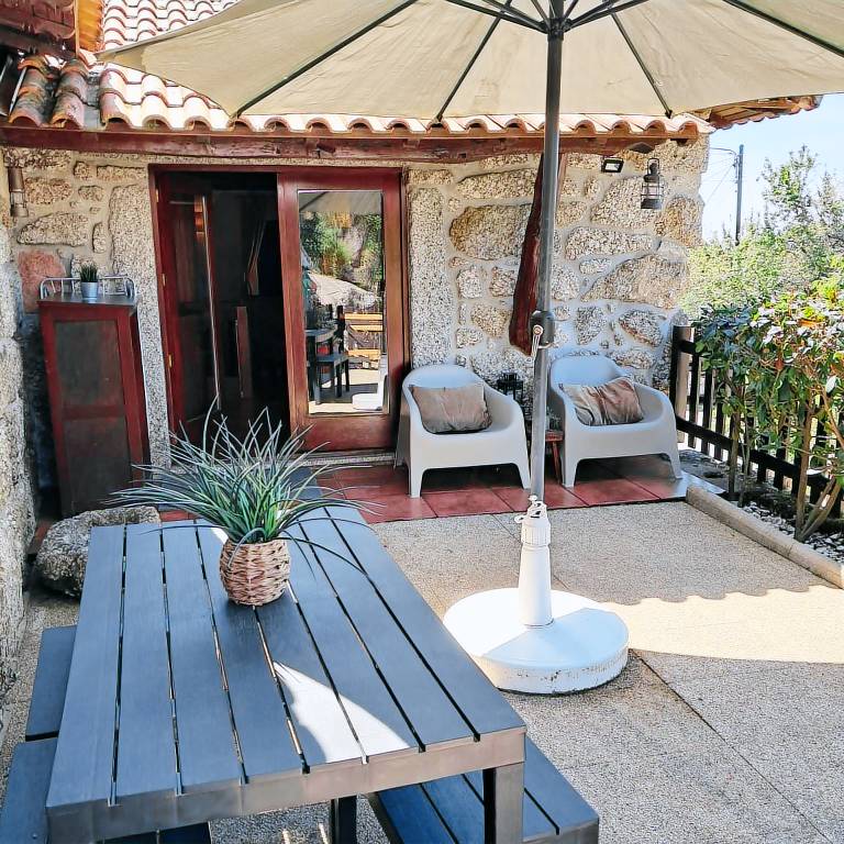 Cottage with yard, terrace & barbecue — photo 3