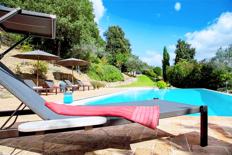 Villa with barbeque, garden & private pool — photo 2