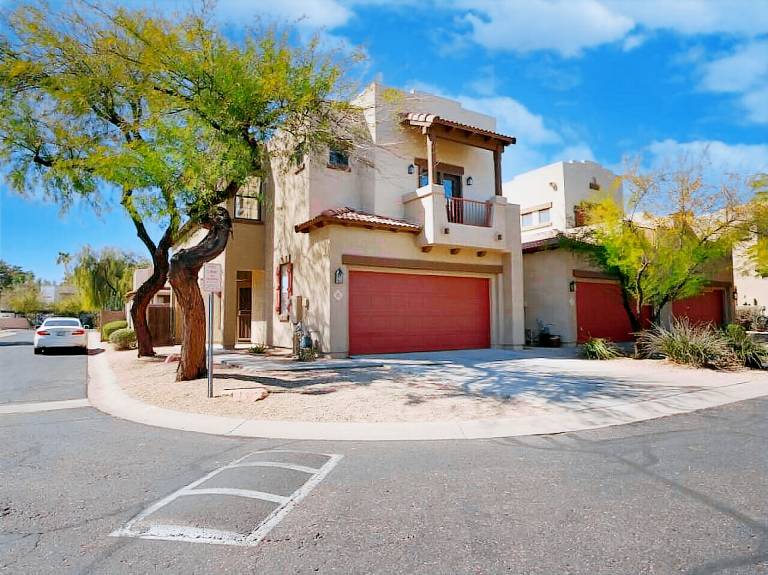 Villa  Mira Mesa