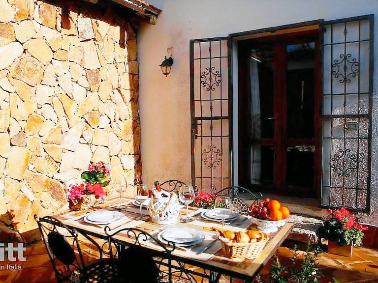 House with grill, yard & terrace — photo 4