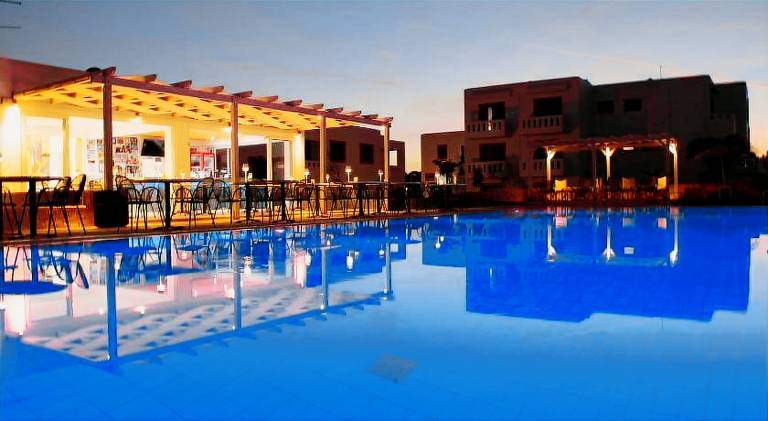 Beautiful serviced apartment with pool, terrace & garden | Pets are welcome in Kos