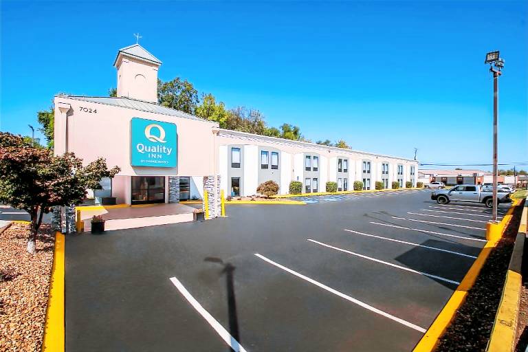 Quality Inn Chattanooga Hamilton Place in Chattanooga, TN