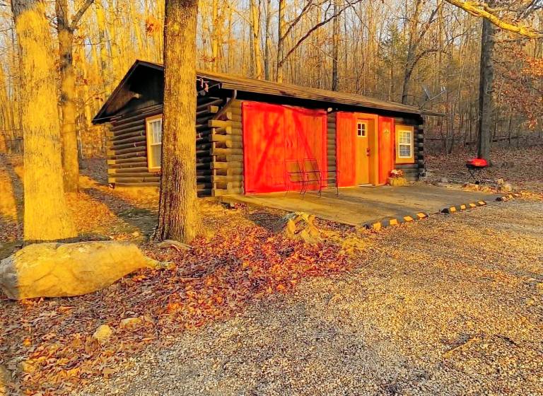 Cabin Elephant Rocks State Park