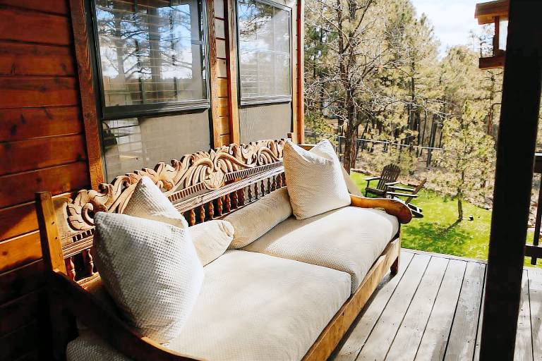 Child-friendly spacious cabin with barbeque & yard | Mountain view | Perfect for remote work | Dogs allowed — photo 2