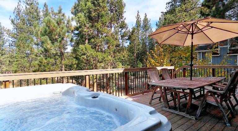 House with jacuzzi & barbeque — photo 3