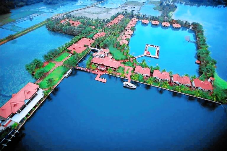 Resort  Pallathuruthy