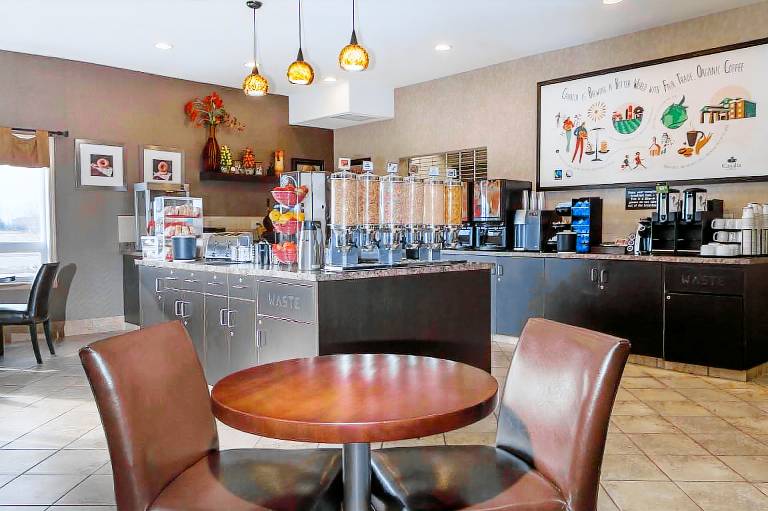 Ramada by Wyndham Stettler — photo 4