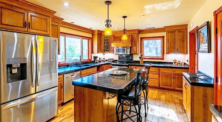 Wonderful house with pool & hot tub | Pets are welcome — photo 3