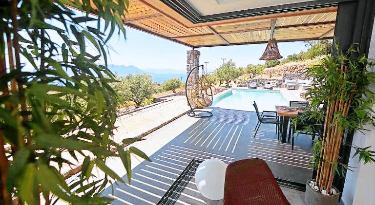 Villa with private pool, BBQ & garden — photo 3