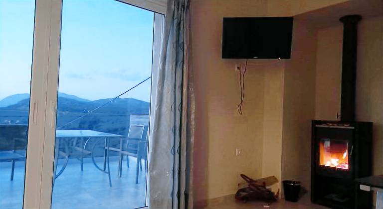 Vacation home with terrace — photo 4