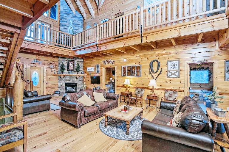 Cabin with private pool — photo 3