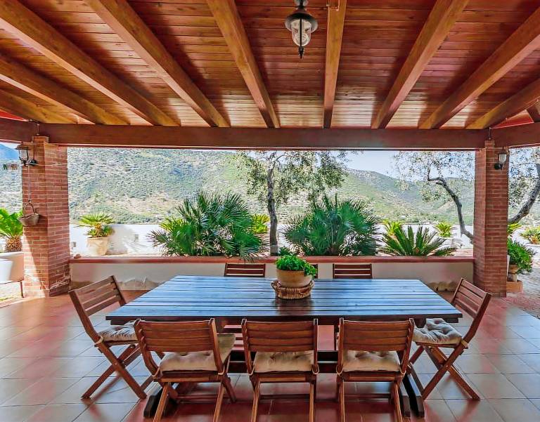 House with patio, yard & barbeque | Panoramic view — photo 2
