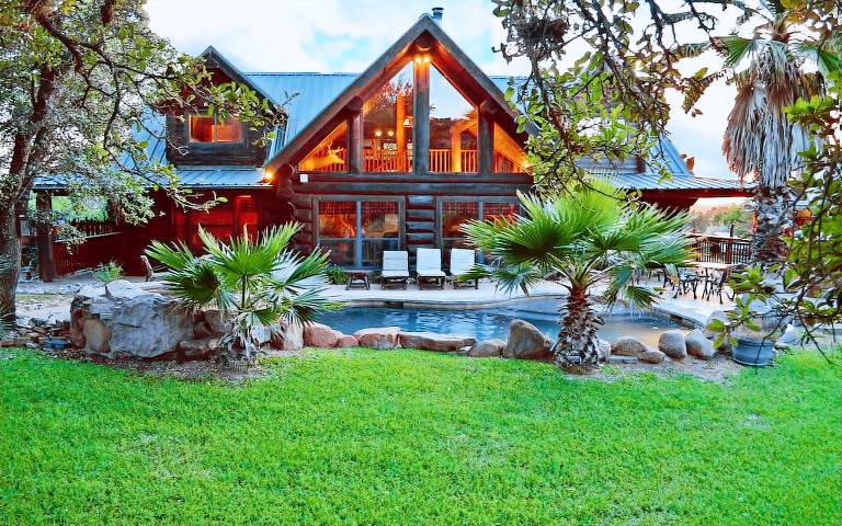 Cabin Burnet