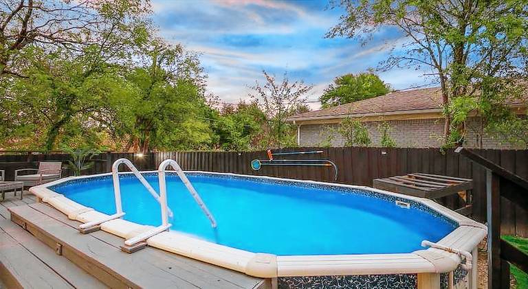 House with pool & sauna in Rock Hill, TX