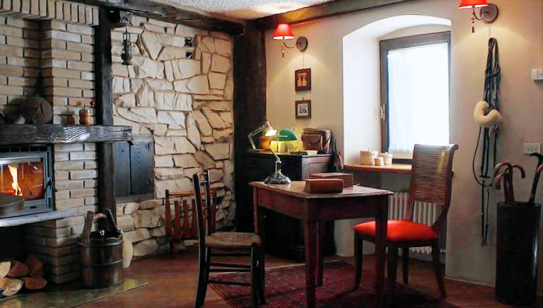 Enchanting chalet in Gratillon with mountain view and sauna — photo 4