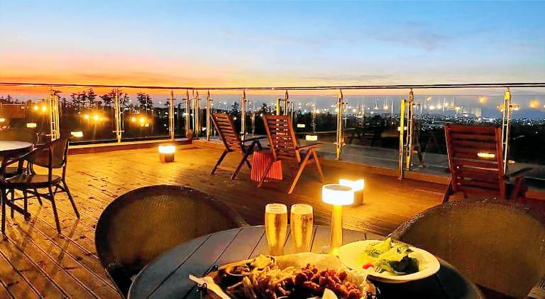 Camphortree Hotel and Resort