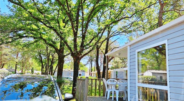 Chalet with BBQ, garden & pool in Nantes