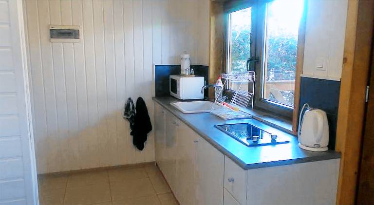 Lovely lodge with garden, patio & grill | Pets are welcome — photo 3