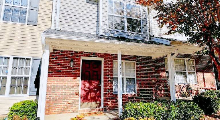 Holiday apartment with 2 rooms for 6 persons in Greensboro, NC