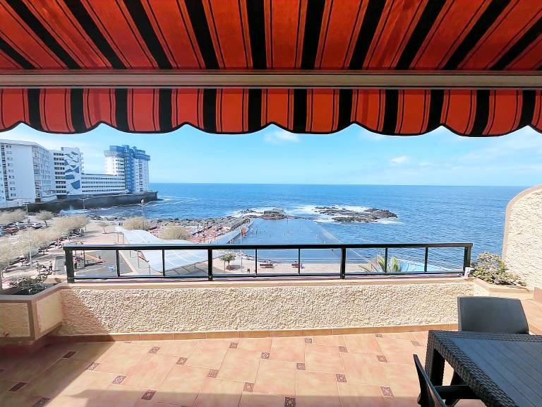 Ferienwohnung mit Pool in Mesa del Mar, Teneriffa für max. 3 Personen