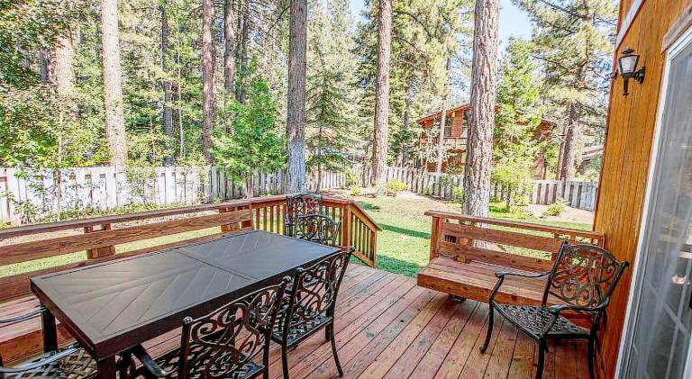 Dollar Point Lodge By Hauserman Rentals — photo 5