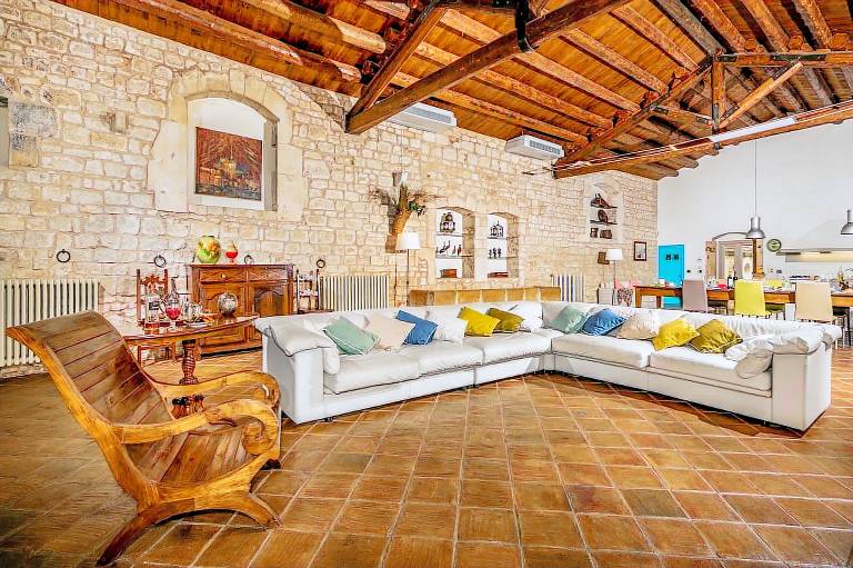 Family-oriented villa with barbeque, yard & private pool | Garden view | Pets are welcome — photo 3