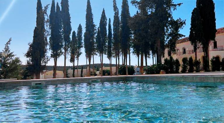 Villa with pool in Antequera