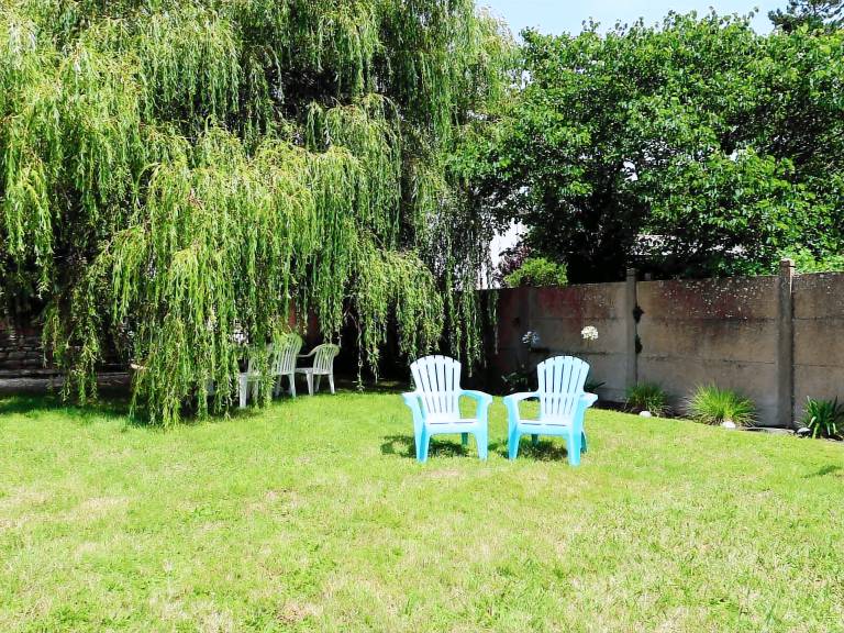 Vacation home with garden & patio — photo 2