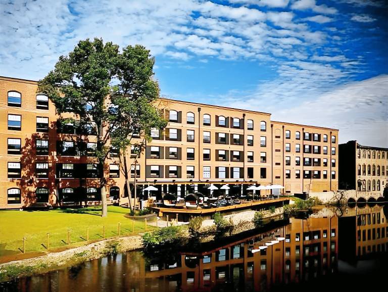 The LOOM Hotel, Tapestry Collection by Hilton in Warwick, RI