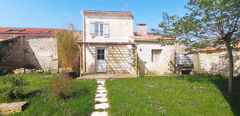 Maison de vacances  Saint-Jean-d'Angély