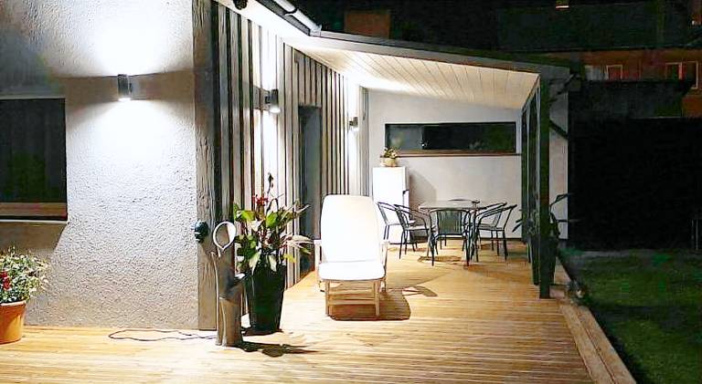 House with jacuzzi — photo 3