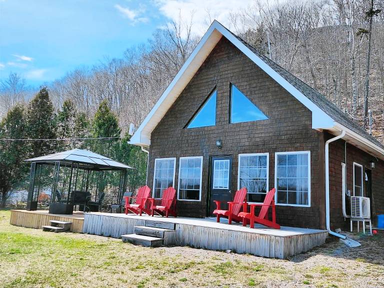 Cabin  Kingston