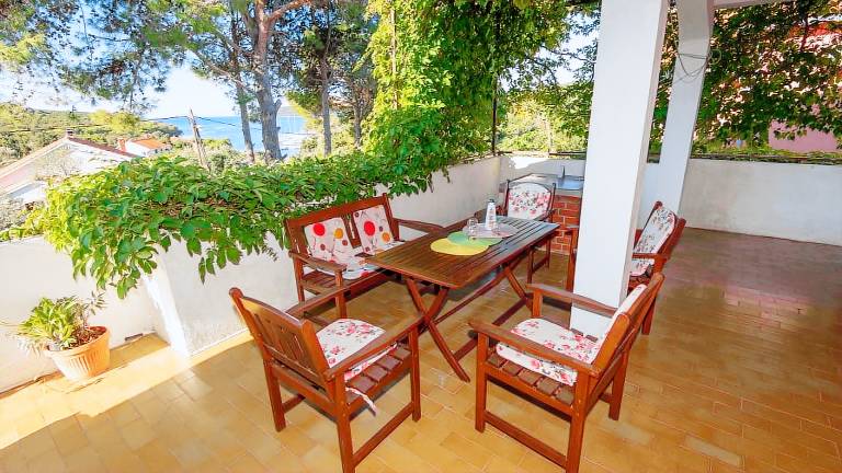 Apartma  Molat