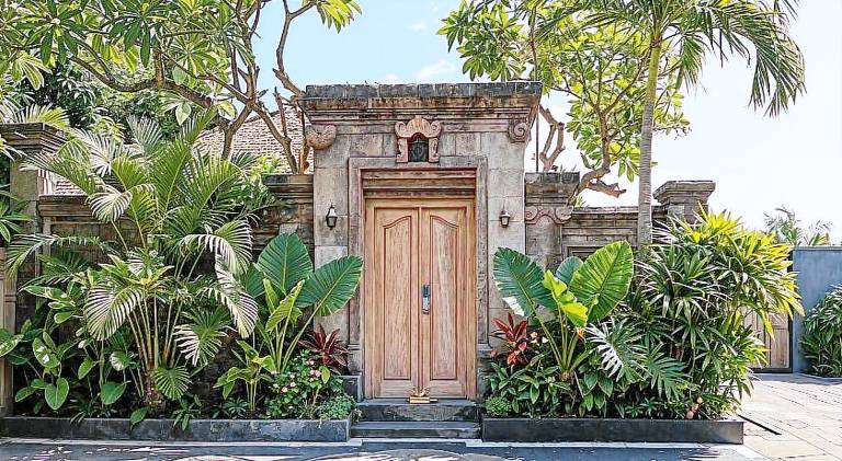 Spacious villa with jacuzzi & pool | Pets are welcome — photo 3