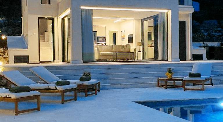 Villa with pool | Pet-friendly — photo 4