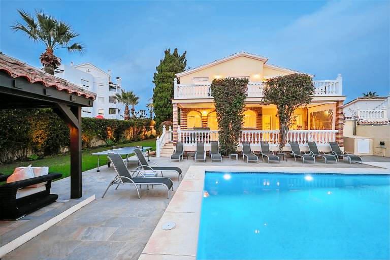 Villa  Elviria